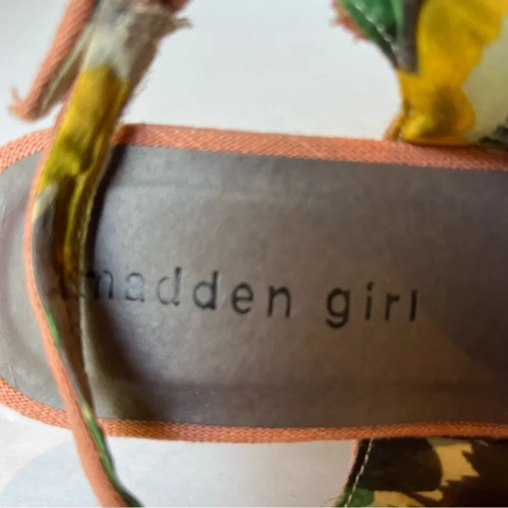 Madden Girl Women's Coral Cloth Wedge Sandals Size 6 1/2